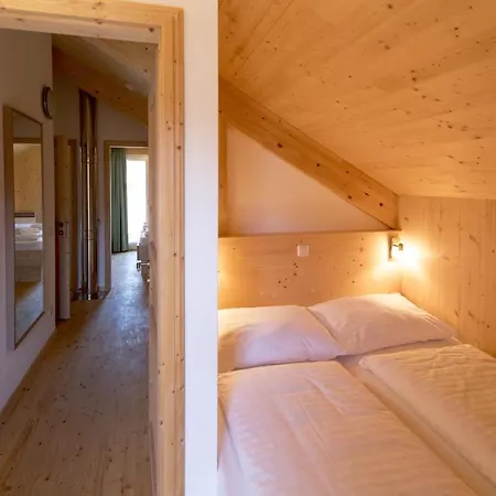 By Alps Chalet *