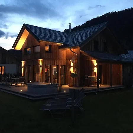 By Alps Chalet *